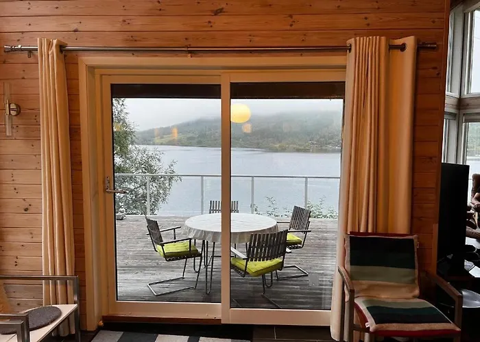 Lunvik - Flott Ved Nysaetervatnet Сasa de vacaciones Sykkylven